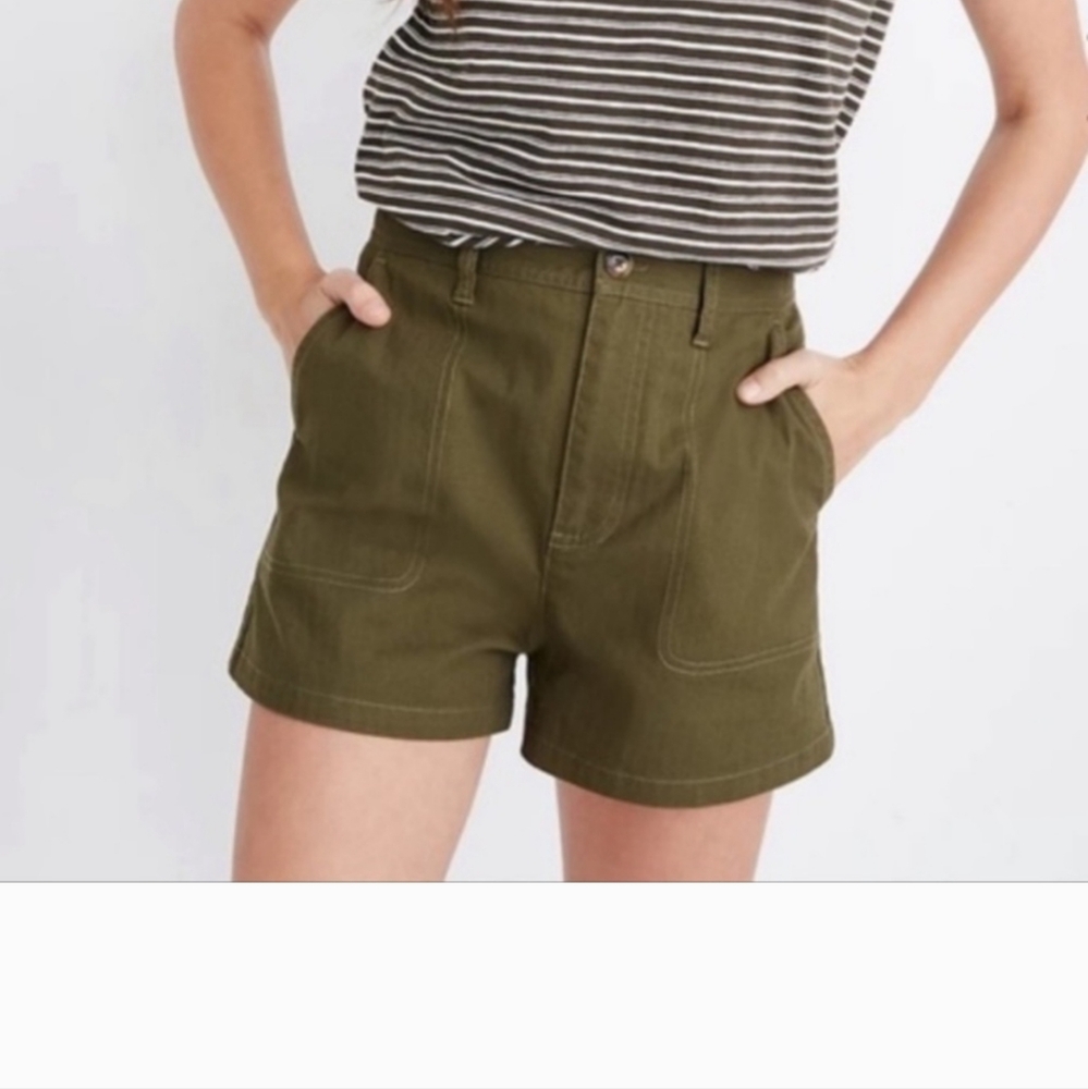 Madewell Camp Shorts in Olive Green